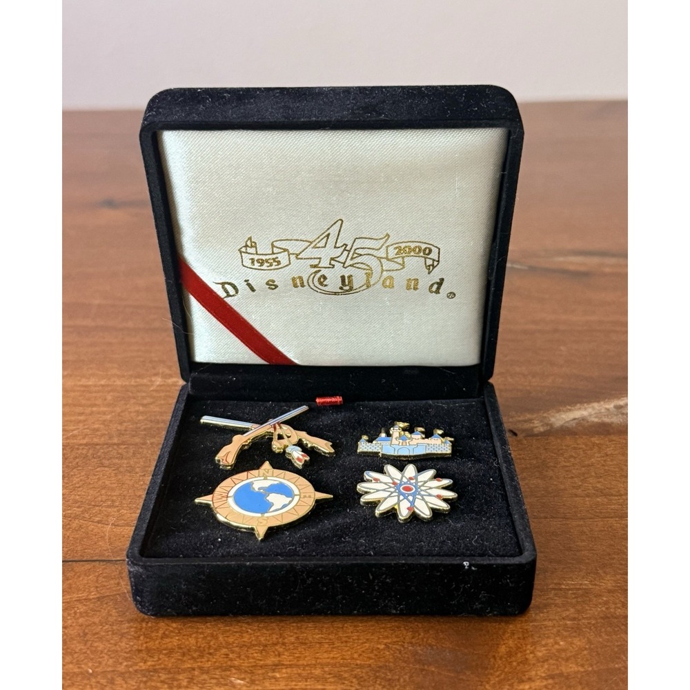 VTG Y2K Disneyland Pin Set 45 Years of Magic Anniversary Set 4 DISNEY PINS Box